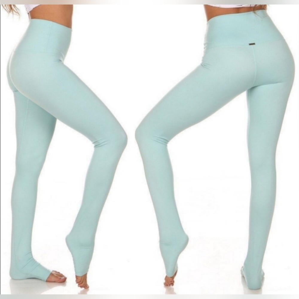 Mika yoga wear Kiya Leggings - sky blue